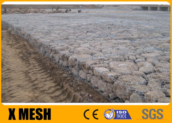 A rede de arame 300g de Gabion do tamanho do furo de 120 x de 150mm zinca impedindo da quebra da rocha